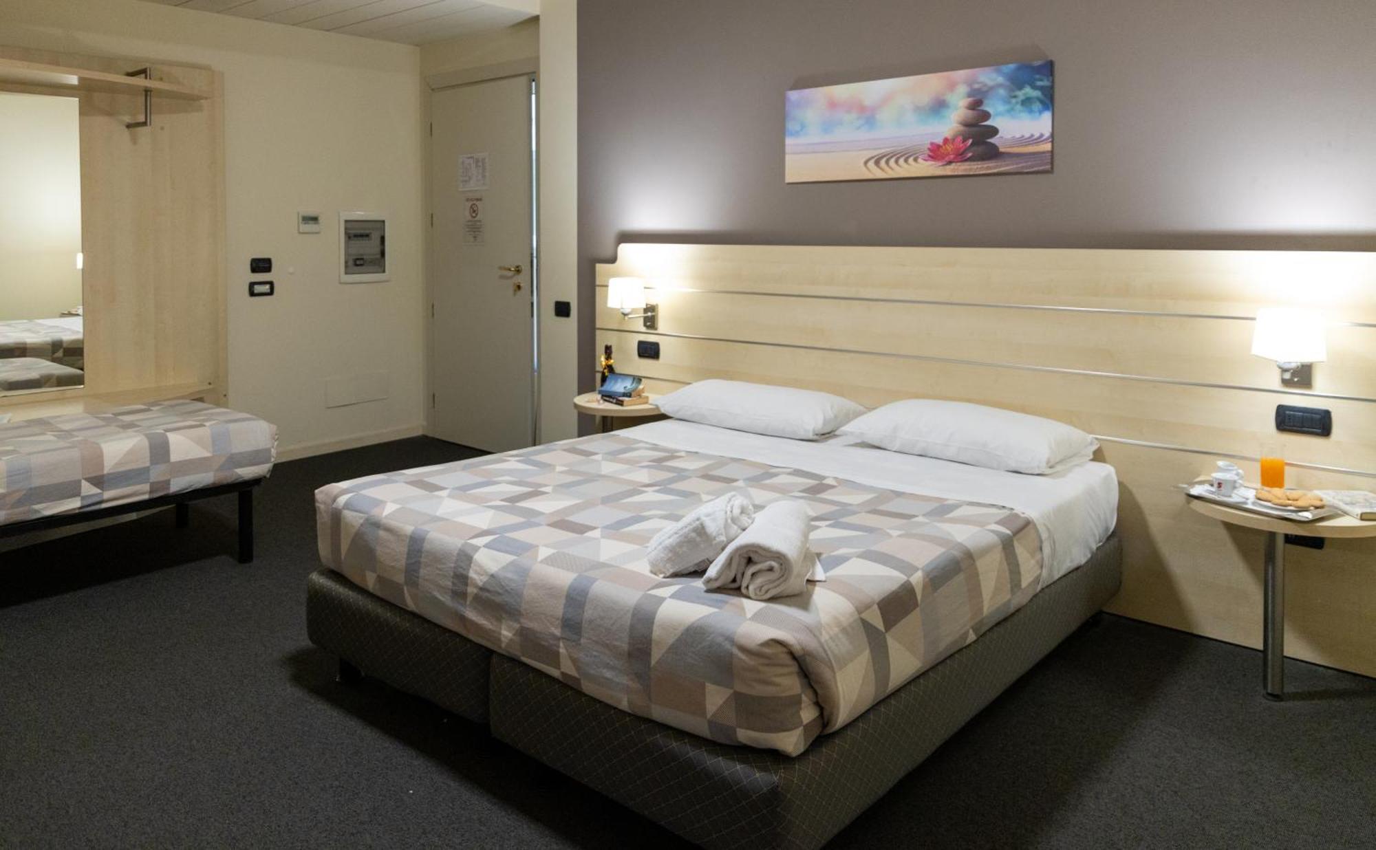Hotel Giallo Noceto Εξωτερικό φωτογραφία