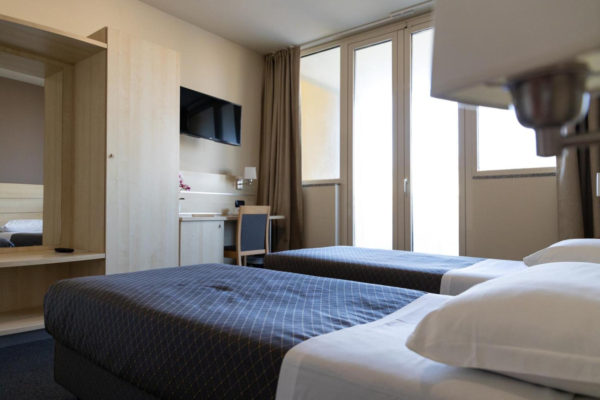 Hotel Giallo Noceto Εξωτερικό φωτογραφία