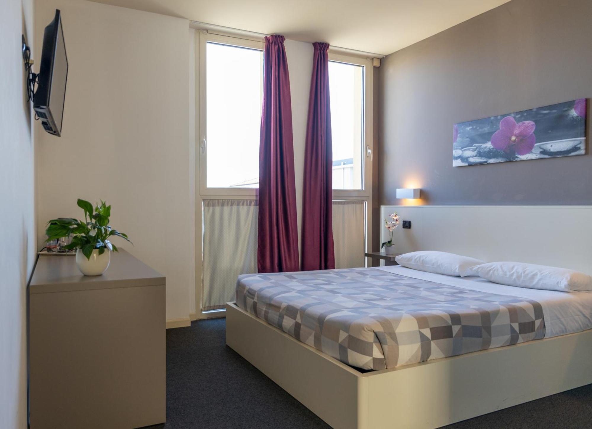 Hotel Giallo Noceto Εξωτερικό φωτογραφία
