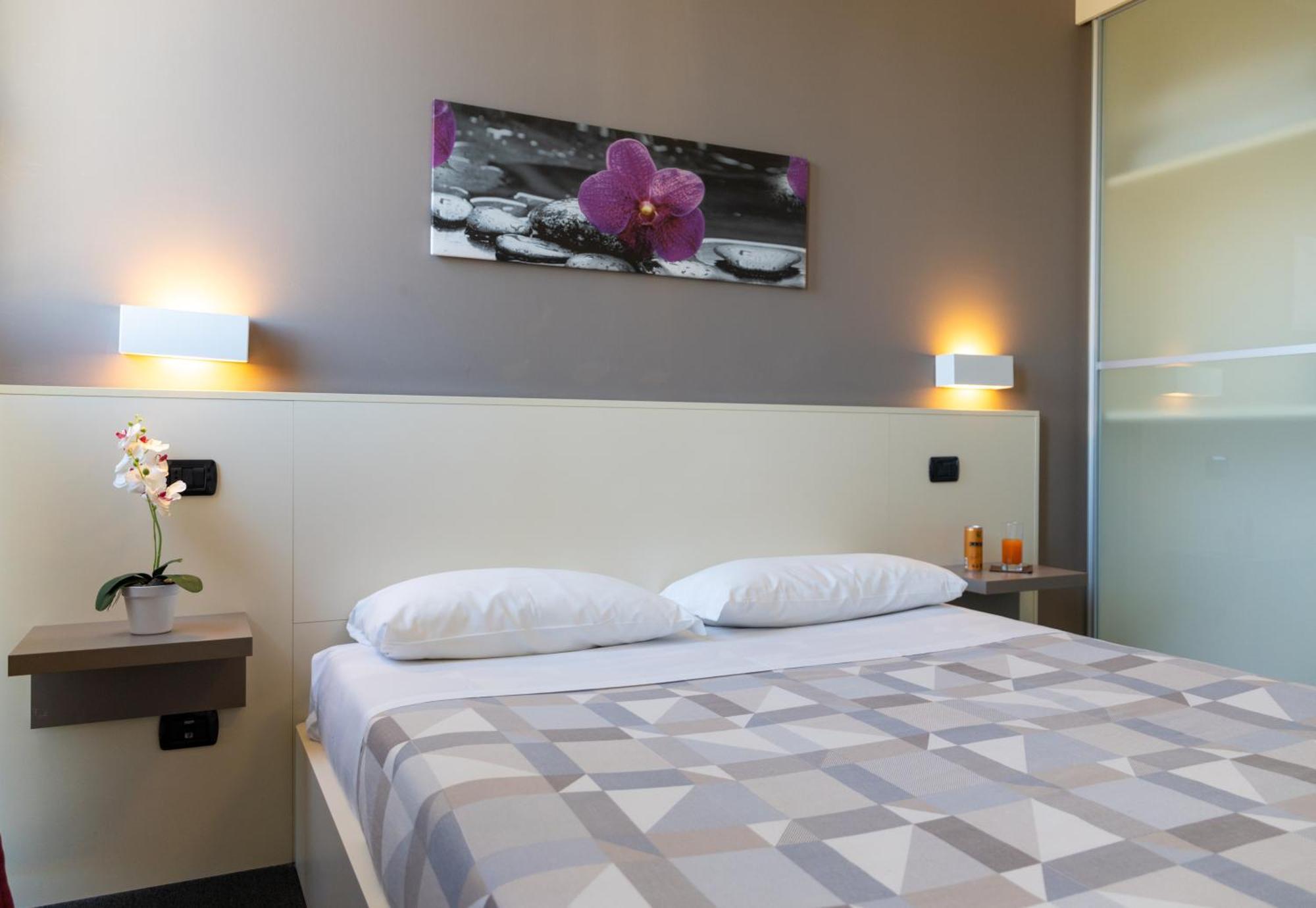 Hotel Giallo Noceto Εξωτερικό φωτογραφία