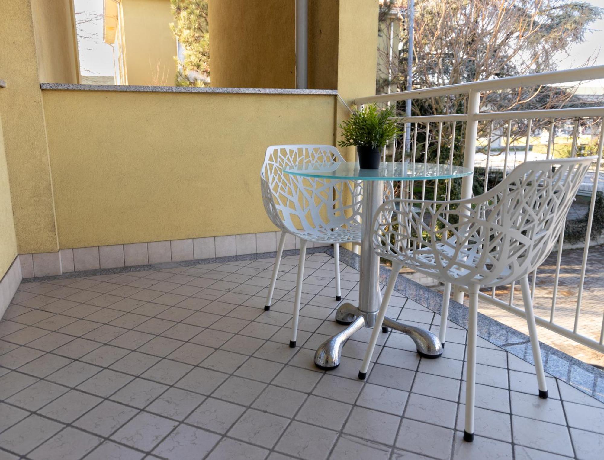 Hotel Giallo Noceto Εξωτερικό φωτογραφία